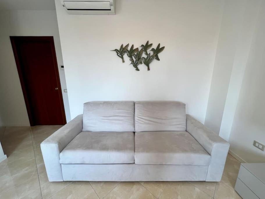 Beija Flor-Trilocale Piazza Garibaldi N18 Apartamento Desenzano del Garda Exterior foto